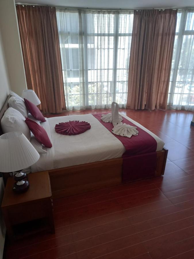 Bruhway Hotel Addis Ababa Exterior photo