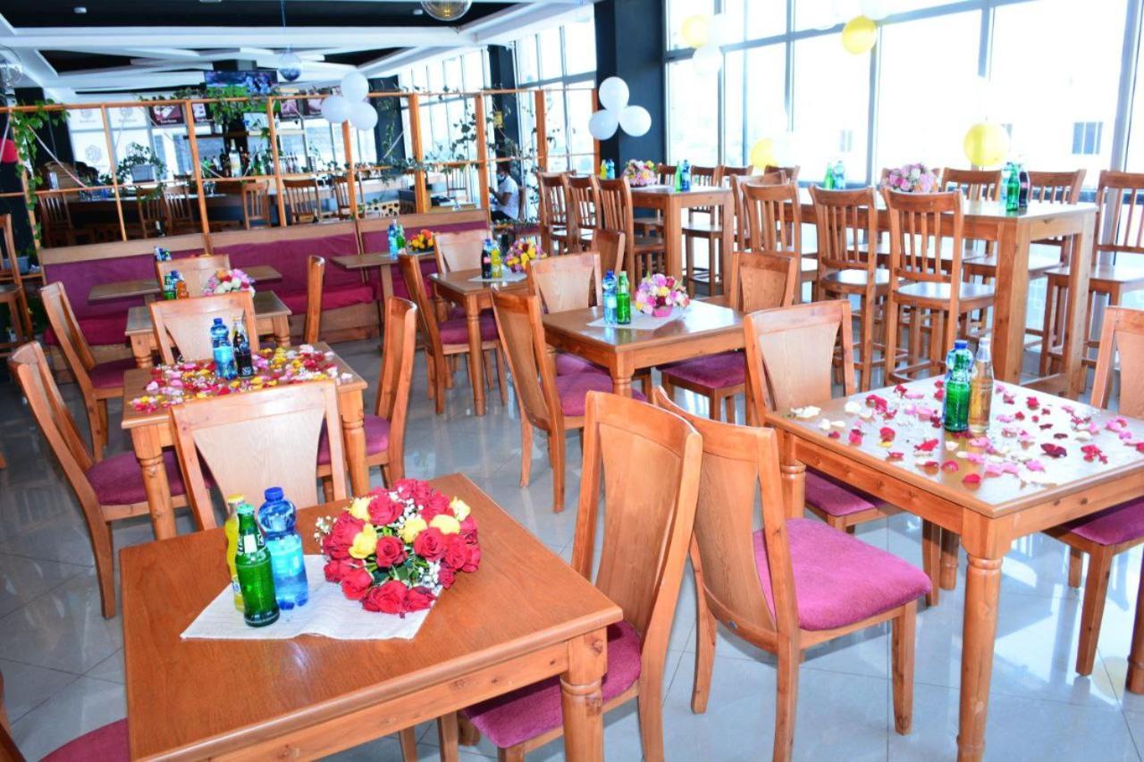 Bruhway Hotel Addis Ababa Exterior photo